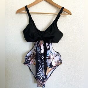 One piece swimsuit